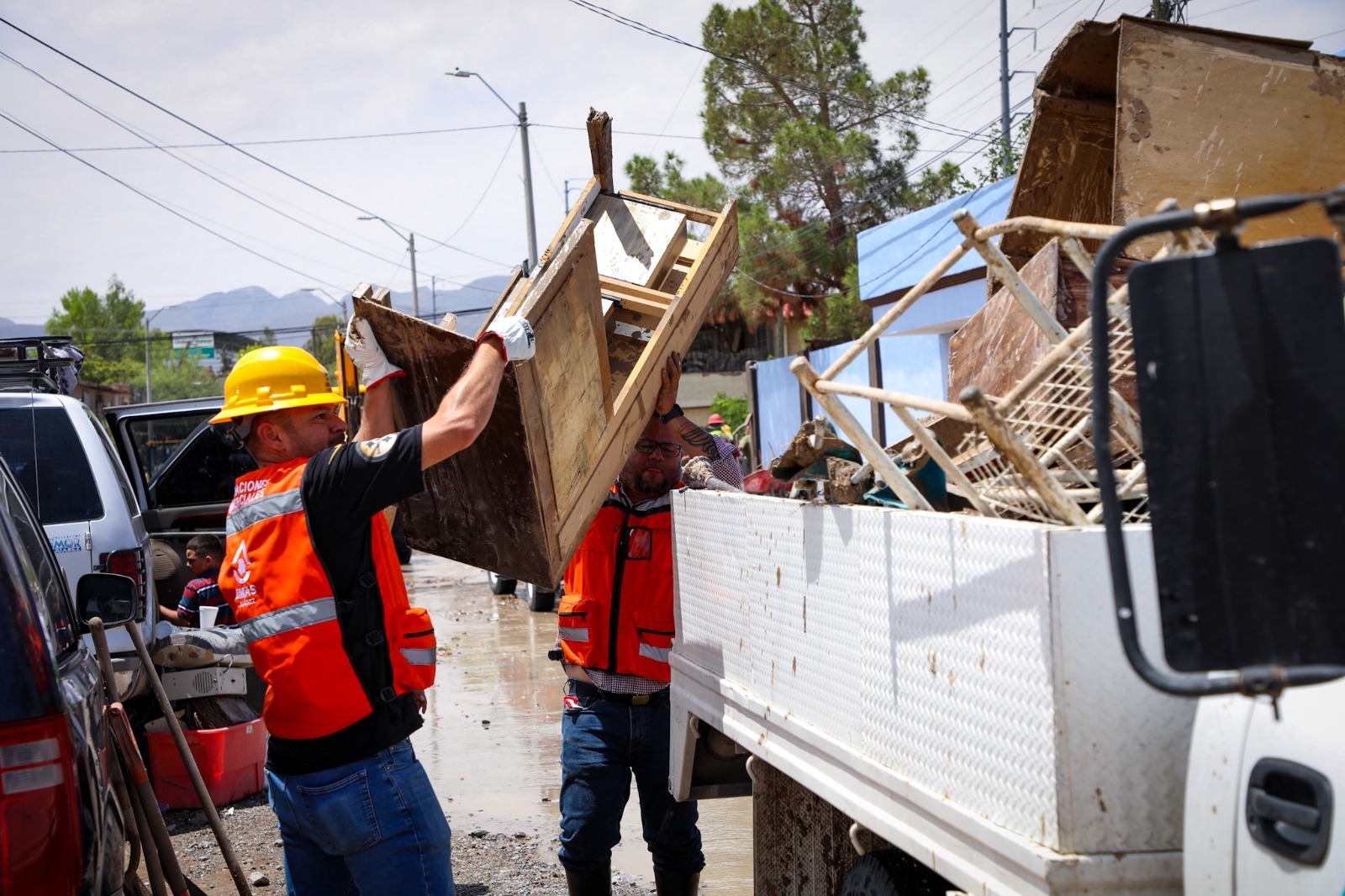 *REALIZA LA J+ NUEVA LIMPIEZA DE EMERGENCIA PARA APOYAR A LOS AFECTADOS POR LLUVIAS*