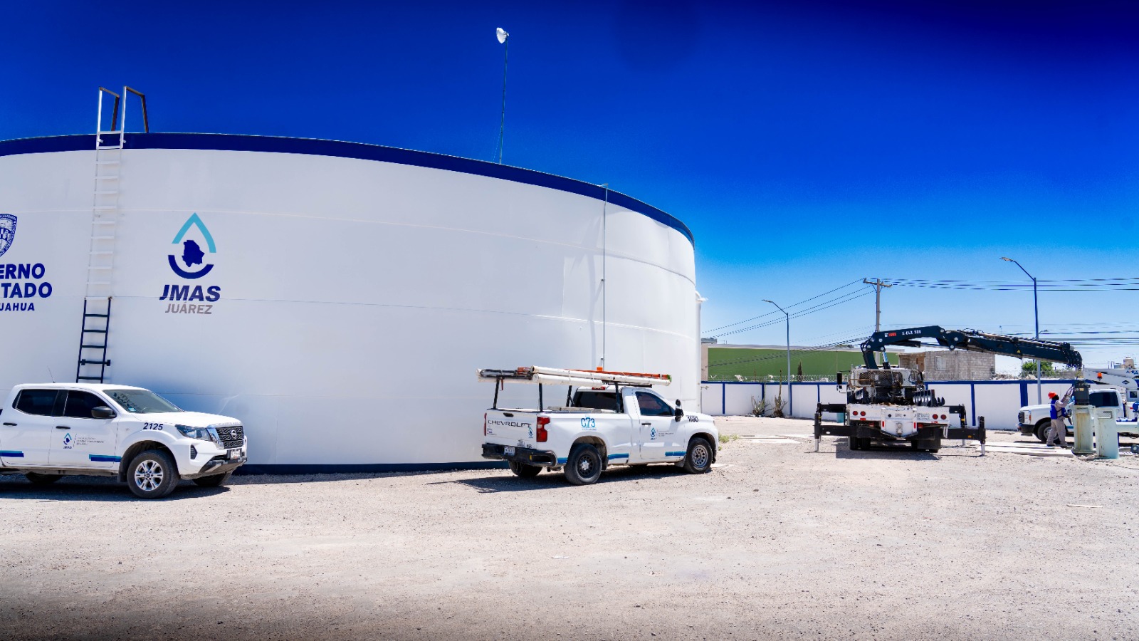 Equipa JMAS tanque de San Francisco para fortalecer el servicio durante la temporada de calor.