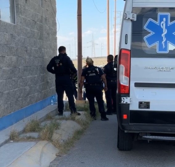 Fatal descuido: Niño de 4 años en interior de un automóvil