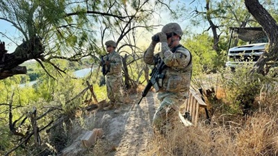 Despliegan 500 soldados en frontera de Texas